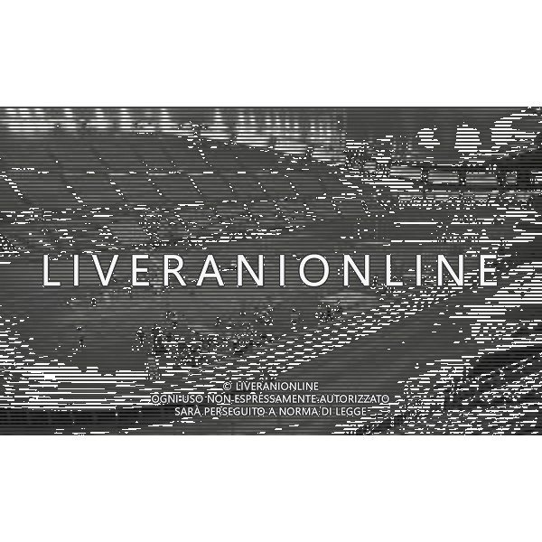 Palasport di San Siro Palazzetto dello sport a Milano Il palasport di San Siro, ufficialmente palazzetto dello sport di Milano o colloquialmente Palazzone, era un\'arena coperta, tra le più grandi del mondo, a pianta circolare e con profilo a doppia curvatura edificata a fianco dello stadio Giuseppe Meazza di Milano e precisamente tra via Federico Tesio e via Patroclo AG ALDO LIVERANI SAS