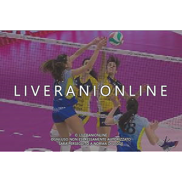 Volley Coppa Italia Femminile 2019/2020 Busto Arsizio, Italia 02/02/2020 Finale Serie A2 - Omag San Giovanni in Marignano vs Delta Informatica Trentino Nella foto: contrasto a rete tra Giulia Saguatti e Virginia Berasi FOTO ELISA CALABRESE-ALESSIO MARINI-AG ALDO LIVERANI SAS