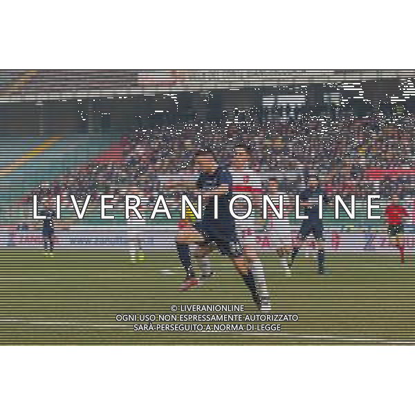 Campionato di Calcio Serie C - Lega Pro 2019/2020 Padova, Italia 02/02/2020 Padova vs Pesaro Nella foto: Valerio Nava (Vis Pesaro) difende palla dall\'attacco di Paolo Frascatore (Padova) FOTO MATTIA RADONI-ALESSIO MARINI-AG ALDO LIVERANI SAS