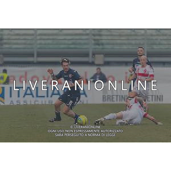 Campionato di Calcio Serie C - Lega Pro 2019/2020 Padova, Italia 02/02/2020 Padova vs Pesaro Nella foto: Paolo Frascatore (Padova) tenta la scivolata contro Davide Voltan (Vis Pesaro) FOTO MATTIA RADONI-ALESSIO MARINI-AG ALDO LIVERANI SAS