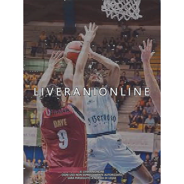 Campionato di Basket Serie A 2019/2020 Desio, Italia 02/02/2020 Acqua S. Bernardo Cantu vs Umana Reyer Venezia Nella foto: Young della S.Bernardo Cantu contrastato da Daye della Umana Reyer Venezia FOTO SAVINO PAOLELLA-ALESSIO MARINI-AG ALDO LIVERANI SAS