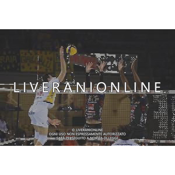 Campionato di Volley Superlega Serie A 2019/2020 Civitanova, Italia 02/02/2020 Cucine Lube Civitanova - Calzedonia Verona Nella foto: SchiacciataAsparuhov Asparuh (Calzedonia Verona) FOTO ROBERTO BATOMEOLI-ALESSIO MARINI-AG ALDO LIVERANI SAS
