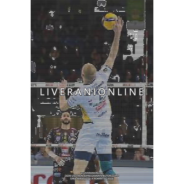 Campionato di Volley Superlega Serie A 2019/2020 Civitanova, Italia 02/02/2020 Cucine Lube Civitanova - Calzedonia Verona Nella foto: Attacco Kluth Bartlomiej (Calzedonia Verona) FOTO ROBERTO BATOMEOLI-ALESSIO MARINI-AG ALDO LIVERANI SAS