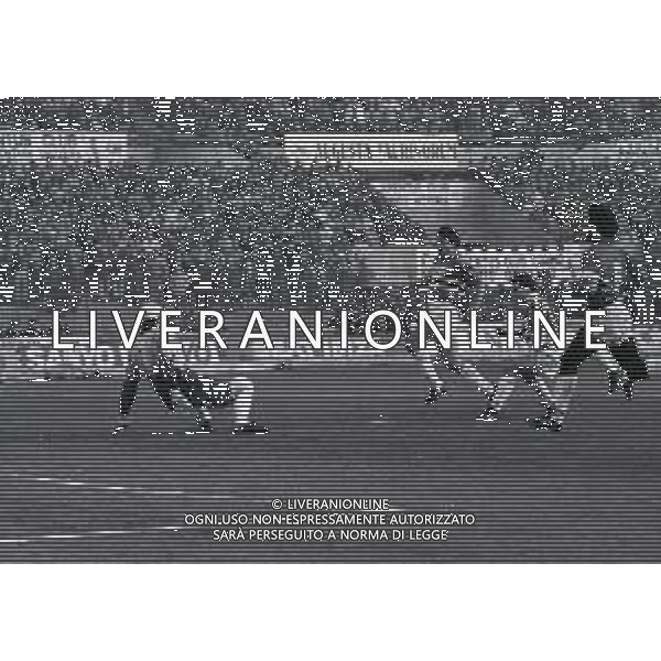 24-01-1990 TORINO COPPA ITALIA JUVENTUS SAMPDORIA 2-1 NELLA FOTO AZIONE RUI BARROS AG ALDO LIVERANI SAS