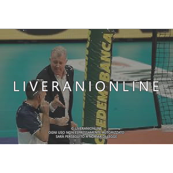 Campionato di Volley Superlega Serie A 2019/2020 Perugia, Italia 02/02/2020 Sir Safety Conad Perugia vs Kioene Padova Nella foto: heynen vital (allenatore sir safety conad perugia) protesta con il 2¬∞ arbitro ©Loris Cerquiglini - Alessio Marini / AGENZIA ALDO LIVERANI SAS