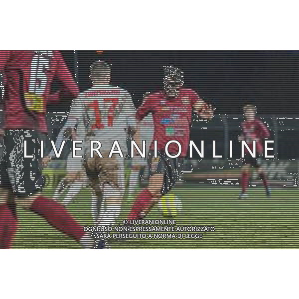 Campionato di Calcio Serie C - Lega Pro 2019/2020 Pontedera, Italia 02/02/2020 Pontedera vs Juventus U23 Nella foto: Andrea Caponi (P) supera Luca Zanimacchia (J) FOTO FABIO FAGIOLINI-ALESSIO MARINI-AG ALDO LIVERANI SAS