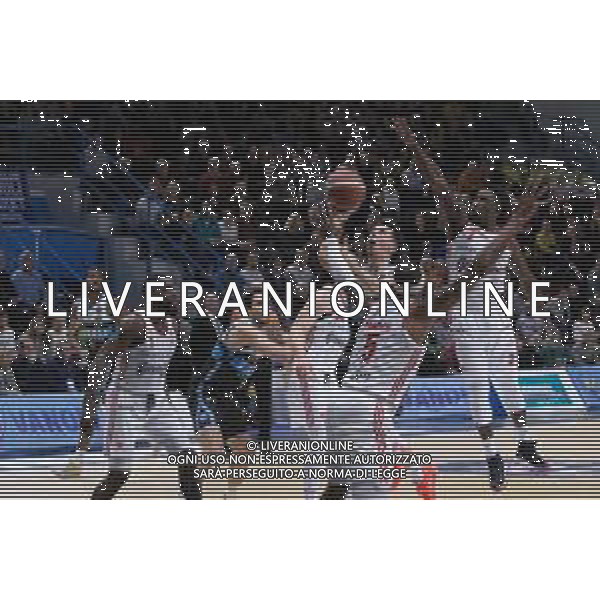 Campionato di Basket Serie A 2019/2020 Cremona, Italia 02/02/2020 Vanoli Basket Cremona vs Grissin Bon Reggio Emilia Nella foto: Michele Ruzzier della Vanoli Cremona in entrata FOTO MATTEO CASONI-ALESSIO MARINI-AG ALDO LIVERANI SAS