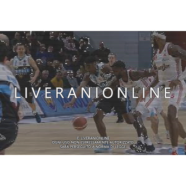 Campionato di Basket Serie A 2019/2020 Cremona, Italia 02/02/2020 Vanoli Basket Cremona vs Grissin Bon Reggio Emilia Nella foto: Jordan Math ewsdella Vanoli Cremona a contrasto con Darius JOHNSON-ODOM della Grissin Bon Reggio Emilia FOTO MATTEO CASONI-ALESSIO MARINI-AG ALDO LIVERANI SAS