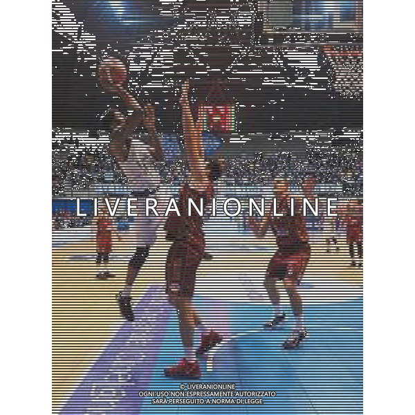 Campionato di Basket Serie A 2019/2020 Desio, Italia 02/02/2020 Acqua S. Bernardo Cantu vs Umana Reyer Venezia Nella foto: Hayes della S.Bernardo Cantu ostacolato da Watt della Umana Reyer Venezia FOTO SAVINO PAOLELLA-ALESSIO MARINI-AG ALDO LIVERANI SAS