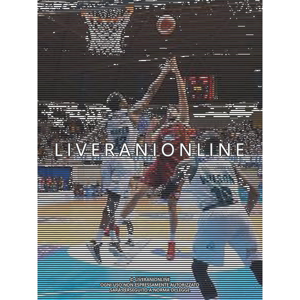 Campionato di Basket Serie A 2019/2020 Desio, Italia 02/02/2020 Acqua S. Bernardo Cantu vs Umana Reyer Venezia Nella foto: Watt della Umana Reyer Venezia ostacolato da Hayes della S.Bernardo Cantu FOTO SAVINO PAOLELLA-ALESSIO MARINI-AG ALDO LIVERANI SAS