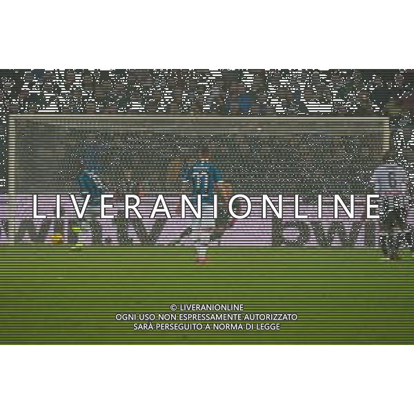 Campionato di Calcio Serie A 2019/2020 Udine, Italia 02/02/2020 Udinese Calcio vs FC Inter Nella foto: rigore per l\'Inter tira Romelu Lukaku dell\' Inter ©LM/ALESSIO MARINI / AGENZIA ALDO LIVERANI SAS