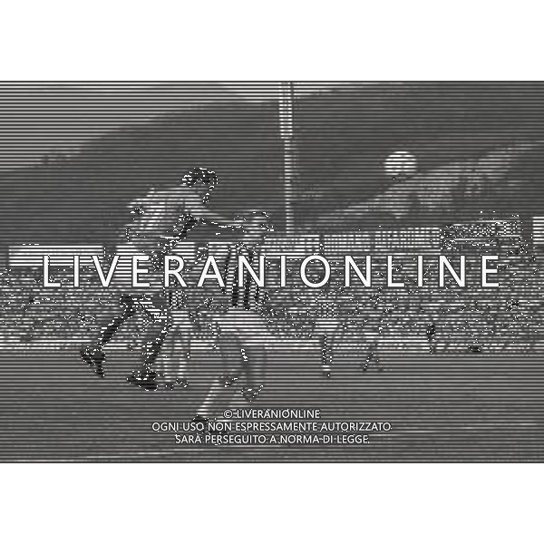 10-05-1987 BRESCIA CAMPIONATO DI CALCIO SERIE A BRESCIA ASCOLI 1-2 NELLA FOTO COLPO DI TESTA TULLIO GRITTI AG ALDO LIVERANI SAS