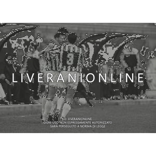 08-04-1990 TORINO CAMPIONATO DI CALCIO DI SERIE A JUVENTUS CREMONESE 4-0 NELLA FOTO ABBRACCI GIOCATORI JUVENTUS DOPO IL GOAL AG ALDO LIVERANI SAS
