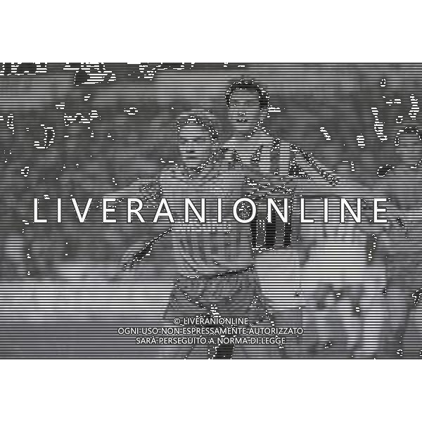 04-04-1990 TORINO SEMFINALE DI ANDATA DI COPPA UEFA JUVENTUS COLONIA 3-2 NELLA FOTO THOMAS HASSLER E LUIGI DE AGOSTINI AG ALDO LIVERANI SAS