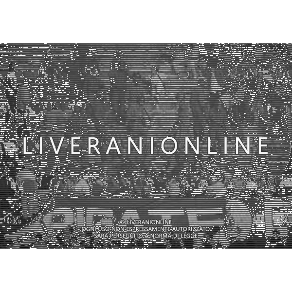 02-05-1990 TORINO FINALE DI ANDATA DI COPPA UEFA JUVENTUS FIORENTINA 3-1 NELLA FOTO SCONTRI TRA TIFOSI SUGLI SPALTI AG ALDO LIVERANI SAS