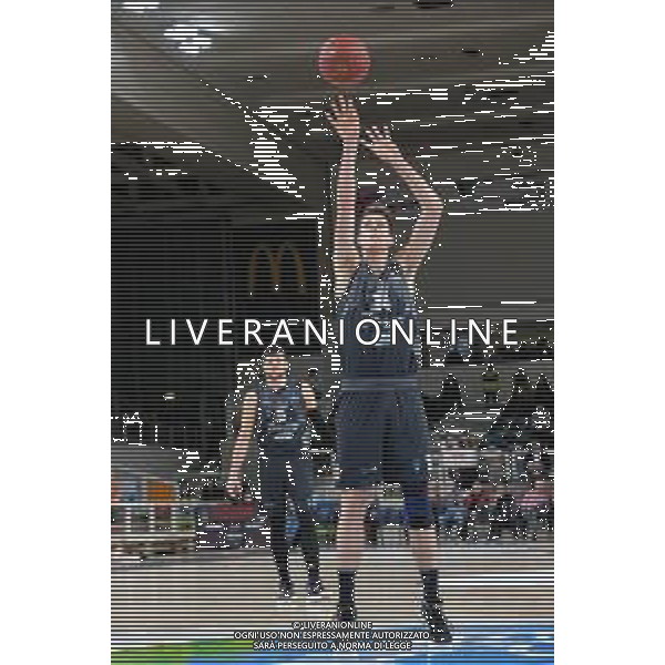 Basket EuroCup 2019/2020 Trento, Italia 04/02/2020 Dolomiti Energia Trento vs Darussafaka Tekfen Istanbul Nella foto: Andrea Mezzanotte (14) Dolomiti Energia Trentino al tiro libero FOTO ROBERTO TOMMASINI-ALESSIO MARINI-AG ALDO LIVERANI SAS