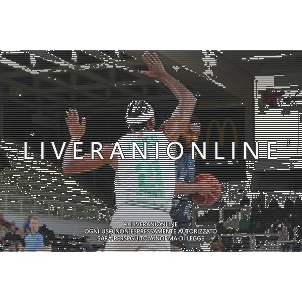 Basket EuroCup 2019/2020 Trento, Italia 04/02/2020 Dolomiti Energia Trento vs Darussafaka Tekfen Istanbul Nella foto: Rashard Kelly (0) Dolomiti Energia Trentino a rimbalzo. FOTO ROBERTO TOMMASINI-ALESSIO MARINI-AG ALDO LIVERANI SAS