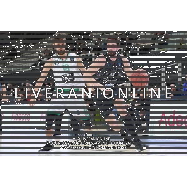 Basket EuroCup 2019/2020 Trento, Italia 04/02/2020 Dolomiti Energia Trento vs Darussafaka Tekfen Istanbul Nella foto: Uno contro uno tra Fabio Mian (9) Dolomiti Energia Trentino e Dogus Ozdemiroglu (18) Darussafaka Tekfen Istanbul FOTO ROBERTO TOMMASINI-ALESSIO MARINI-AG ALDO LIVERANI SAS