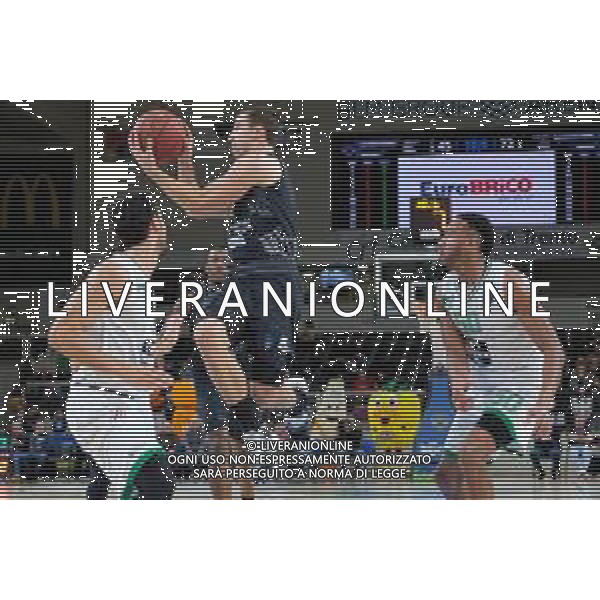 Basket EuroCup 2019/2020 Trento, Italia 04/02/2020 Dolomiti Energia Trento vs Darussafaka Tekfen Istanbul Nella foto: Scarico di Aaron Craft (4) Dolomiti Energia Trentino FOTO ROBERTO TOMMASINI-ALESSIO MARINI-AG ALDO LIVERANI SAS