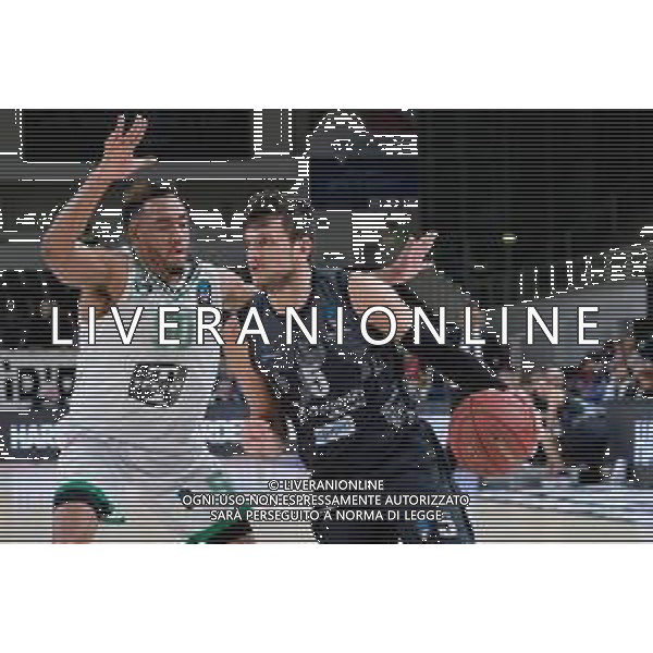 Basket EuroCup 2019/2020 Trento, Italia 04/02/2020 Dolomiti Energia Trento vs Darussafaka Tekfen Istanbul Nella foto: Alessandro Gentile (5) Dolomiti Energia Trentino - Bonzie Colson (50) Darussafaka Tekfen Istanbul FOTO ROBERTO TOMMASINI-ALESSIO MARINI-AG ALDO LIVERANI SAS