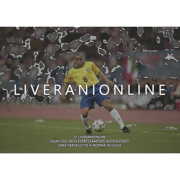 16-12-1997 -FIFA Confederations Cup Saudi Arabia -BRASILE MESSICO 3-2 NELLA FOTO ROBERTO CARLOS AG ALDO LIVERANI SAS