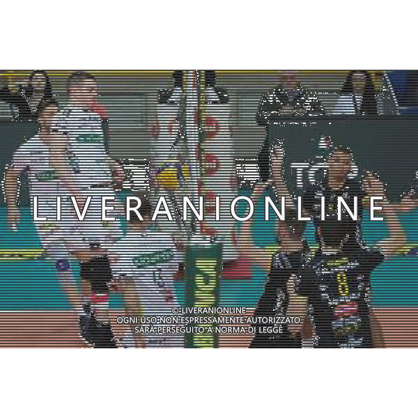 Campionato di Volley Superlega Serie A 2019/2020 Verona, Italia 05/02/2020 Calzedonia Verona - Kioene Padova Nella foto: Stephen Boyer (9) Calzedonia Verona - Marco Volpato (10) Kioene Padova ©Roberto Tommasini - Alessio Marini / AGENZIA ALDO LIVERANI SAS