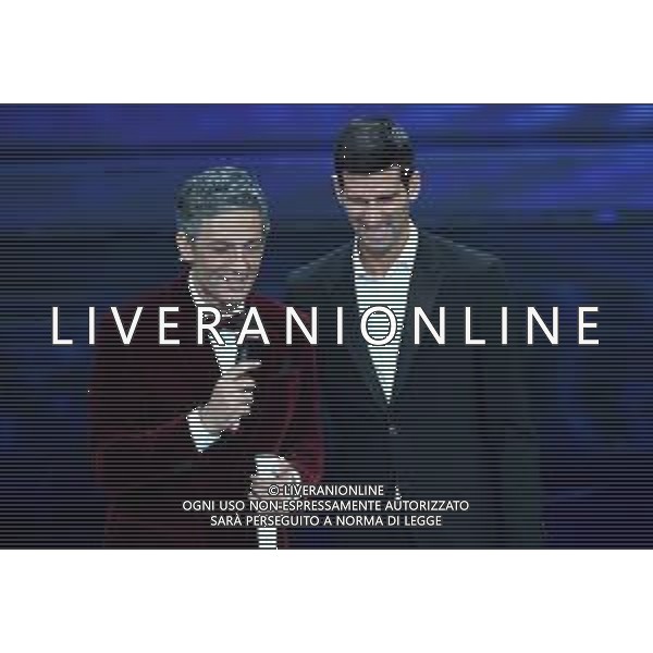 Foto: Aldo Liverani 05/02/2020 Sanremo (Italia) Spettacolo Serata n\'2 - 70\' Festival di Sanremo Teatro Ariston Nella foto: Fiorello e Novak Djokovic Photo: Aldo Liverani 05 February 2020 Sanremo (Italy) Entertainment Day 2 of 70\' Festival Sanremo In the pic: Fiorello and Novak Dokovic