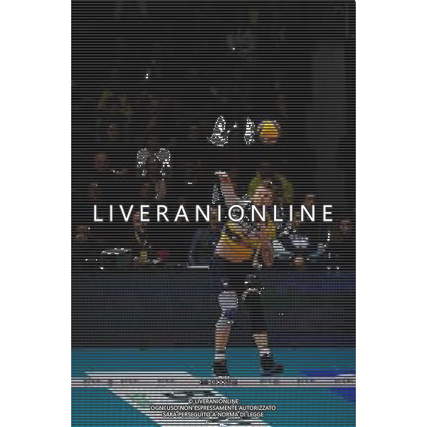 Campionato di Volley Superlega Serie A 2019/2020 Modena, Italia 05/02/2020 Leo Shoes Modena vs Cucine Lube Civitanova Nella foto: Battuta di Ivan Zaytsev (09) (Loe Shoes Modena) ©Daniele Nicli - Alessio Marini / AGENZIA ALDO LIVERANI SAS