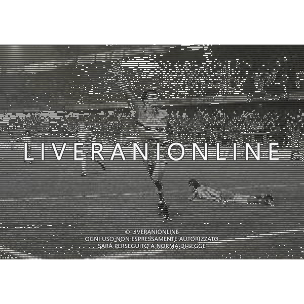 07-11-1990 GENOVA COPPA DELLE COPPE OTTAVI DI RITORNO SAMPDORIA-OLYMPIAKOS 3-1 NELLA FOTO DOPO GOAL MARCO BRANCA AG ALDO LIVERANI SAS