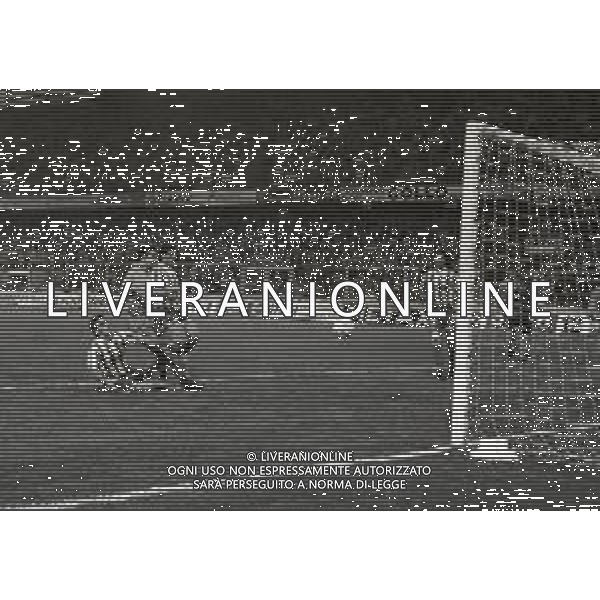 07-11-1990 GENOVA COPPA DELLE COPPE OTTAVI DI RITORNO SAMPDORIA-OLYMPIAKOS 3-1 NELLA FOTO GOAL MARCO BRANCA AG ALDO LIVERANI SAS