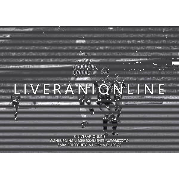 28-10-1990 TORINO CAMPIONATO DI CALCIO SERIE A JUVENTUS INTER 4-2 NELLA FOTO PIERLUIGI CASIRAGHI E RICCARDO FERRI AG ALDO LIVERANI SAS