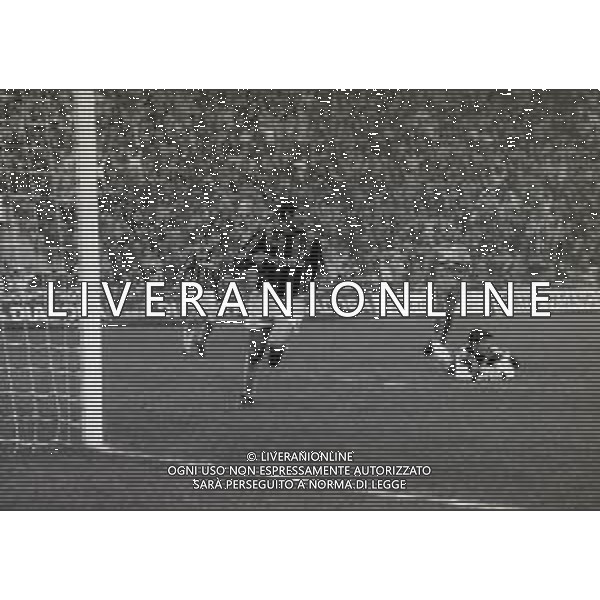 28-02-1993 MILANO CAMPIONATO DI CALCIO SERIE A MILAN SAMPDORIA 4-0 NELLA FOTO DOPO GOAL GIANLUIGI LENTINI AG ALDO LIVERANI SAS
