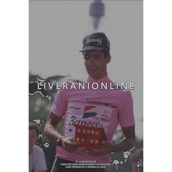 RETROSPETTIVA MIGUEL INDURAIN CICLISTA NELLA FOTO MIGUEL INDURAIN CON LA MAGLIA ROSA VINCE IL GIRO D\'ITALIA 1992 AG ALDO LIVERANI SAS