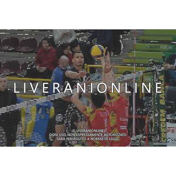 Campionato di Volley Superlega Serie A 2019/2020 Verona, Italia 08/02/2020 Calzedonia Verona vs Tonno Callipo Calabria Vibo Valentia Nella foto: Attacco di Stephen Boyer (9) Calzedonia Verona FOTO ROBERTO TOMMASINI-ALESSIO MARINI-AG ALDO LIVERANI SAS