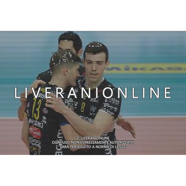 Campionato di Volley Superlega Serie A 2019/2020 Verona, Italia 08/02/2020 Calzedonia Verona vs Tonno Callipo Calabria Vibo Valentia Nella foto: Asparuh Asparuhow (8) Calzedonia Verona - Luca Spirito (13) Calzedonia Verona FOTO ROBERTO TOMMASINI-ALESSIO MARINI-AG ALDO LIVERANI SAS
