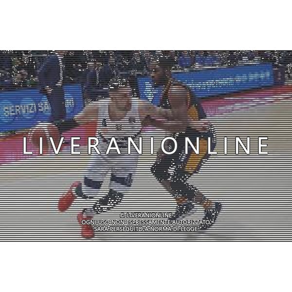 Campionato di Basket Serie A 2019/2020 Bologna, Italia 08/02/2020 Fortitudo Bologna vs Virtus Roma Nella foto: Pietro Aradori (Fortitudo Pompea Bologna) (sin.) contrastato da Jerome Dyson (Virtus Roma) FOTO MICHELE NUCCI-ALESSIO MARINI-AG ALDO LIVERANI SAS