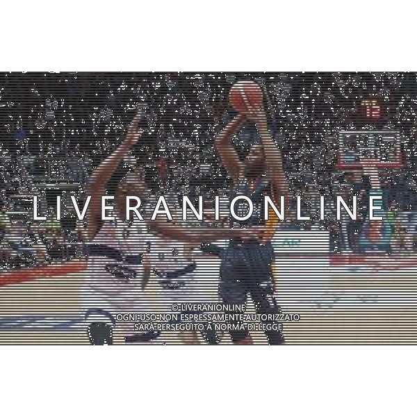 Campionato di Basket Serie A 2019/2020 Bologna, Italia 08/02/2020 Fortitudo Bologna vs Virtus Roma Nella foto: Jerome Dyson (Virtus Roma) (des.) contrastato da Henry Sims (Fortitudo Pompea Bologna) FOTO MICHELE NUCCI-ALESSIO MARINI-AG ALDO LIVERANI SAS