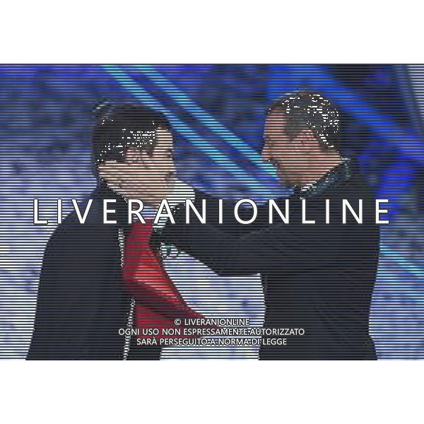 Foto: Aldo Liverani 08/02/2020 Sanremo (Italia) Spettacolo Serata n\'5 - 70\' Festival di Sanremo Teatro Ariston Nella foto: Diodato vince il Festival di Sanremo, Fiorello, Amadeus Photo: Aldo Liverani 08 February 2020 Sanremo (Italy) Entertainment Day 5 of 70\' Festival Sanremo In the pic: Diodato, Fiorello, Amadeus