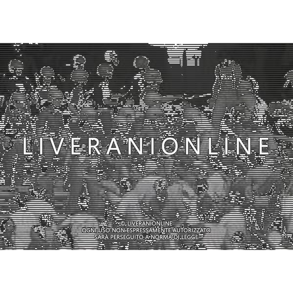 01-09 1991 TORINO CAMPIONATO DI CALCIO SERIE A JUVENTUS FIORENTINA 1-0 NELLA FOTO POLIZIA SUGLI SPALTI AG ALDO LIVERANI SAS