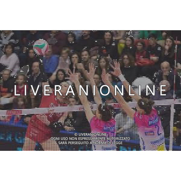Campionato di Volley Serie A1 Femminile 2019/2020 Busto Arsizio, Italia 09/02/2020 Unet E-Work Busto Arsizio vs Igor Gorgonzola Novara Nella foto: schiacciata di Britt Herbots (UYBA Unet E-Work Busto Arsizio) ©Elisa Calabrese - Alessio Marini / AGENZIA ALDO LIVERANI SAS