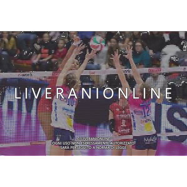 Campionato di Volley Serie A1 Femminile 2019/2020 Busto Arsizio, Italia 09/02/2020 Unet E-Work Busto Arsizio vs Igor Gorgonzola Novara Nella foto: schiacciata di Haleigh Washington (UYBA Unet E-Work Busto Arsizio) ©Elisa Calabrese - Alessio Marini / AGENZIA ALDO LIVERANI SAS
