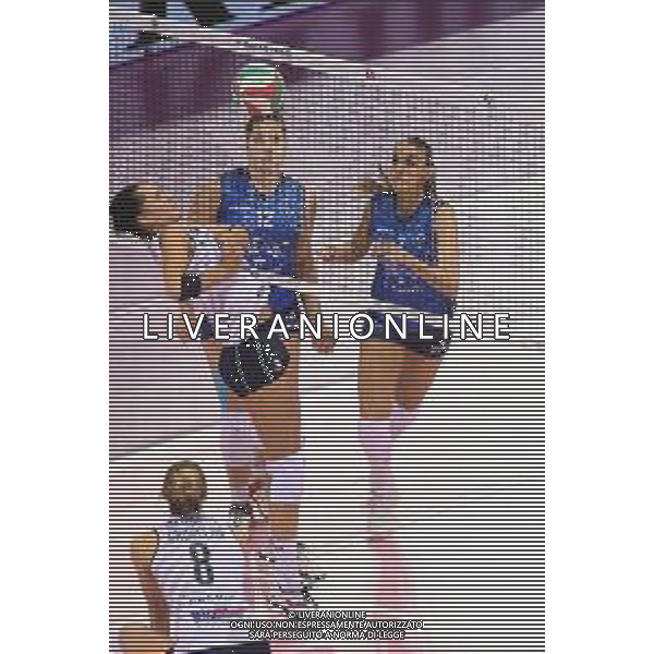 Campionato di Volley Serie A1 Femminile 2019/2020 Firenze, Italia 09/02/2020 Il Bisonte Firenze vs Reale Mutua Fenera Chieri Nella foto: Scontro sotto rete Il Bisonte Chieri ©Filippo Tomasi - Alessio Marini / AGENZIA ALDO LIVERANI SAS