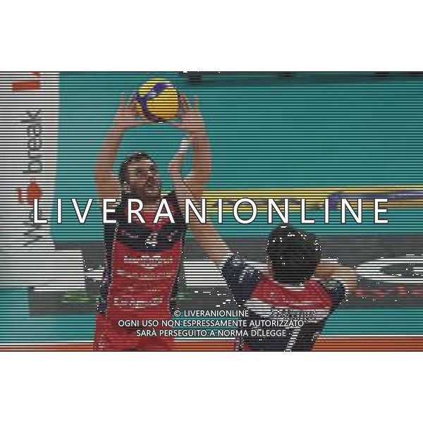 Campionato di Volley Superlega Serie A 2019/2020 Perugia, Italia 09/02/2020 Sir Safety Conad Perugia vs Gas Sales Piacenza Nella foto: cavanno maximiliano (n. 4 alzatore - setter gas sales piacenza) alza FOTO LORIS CERQUIGLINI-ALESSIO MARINI-AG ALDO LIVERANI SAS