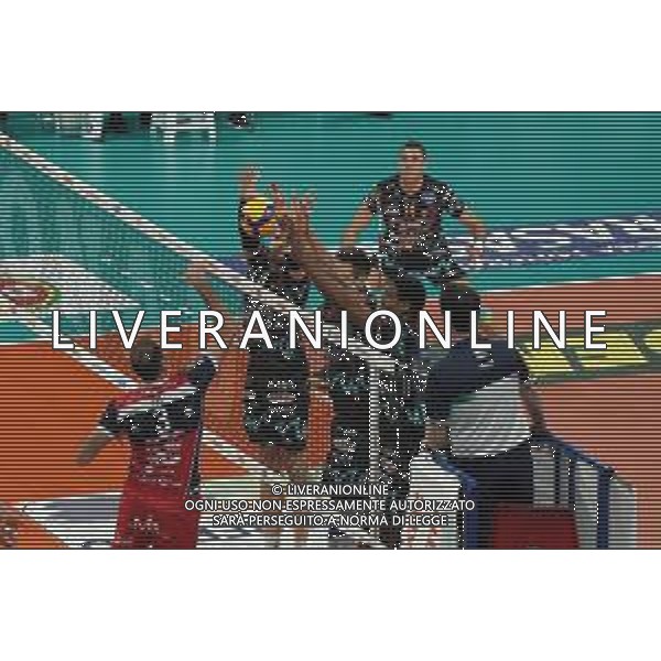 Campionato di Volley Superlega Serie A 2019/2020 Perugia, Italia 09/02/2020 Sir Safety Conad Perugia vs Gas Sales Piacenza Nella foto: fei alessandro (n. 3 schiacciatore - spiker gas sales piacenza) schiaccia FOTO LORIS CERQUIGLINI-ALESSIO MARINI-AG ALDO LIVERANI SAS
