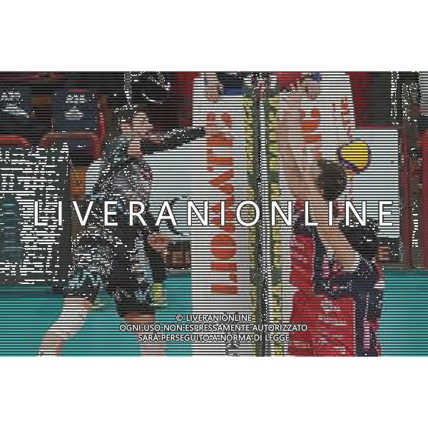 Campionato di Volley Superlega Serie A 2019/2020 Perugia, Italia 09/02/2020 Sir Safety Conad Perugia vs Gas Sales Piacenza Nella foto: filippo lanza (n.10 schiacciatore sir safety conad perugia) schiaccia FOTO LORIS CERQUIGLINI-ALESSIO MARINI-AG ALDO LIVERANI SAS