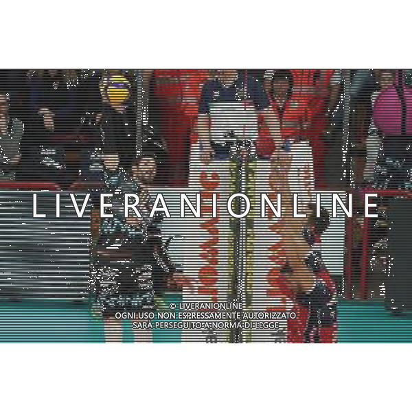 Campionato di Volley Superlega Serie A 2019/2020 Perugia, Italia 09/02/2020 Sir Safety Conad Perugia vs Gas Sales Piacenza Nella foto: filippo lanza (n.10 schiacciatore sir safety conad perugia) schiaccia FOTO LORIS CERQUIGLINI-ALESSIO MARINI-AG ALDO LIVERANI SAS