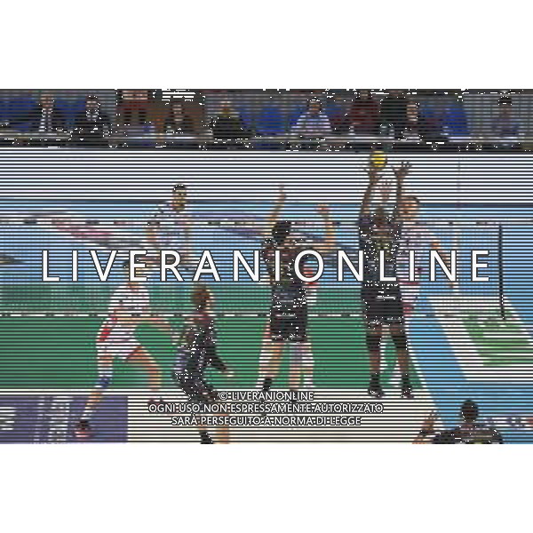 Campionato di Volley Superlega Serie A 2019/2020 Civitanova, Italia 09/02/2020 Cucine Lube Civitanova - Consar Ravenna Nella foto: Attacco Ter Horst Thijs (Consar Ravenna) Muro Diamantini Enrico (Cucine Lube Civitanova) Simon Robertlandy (Cucine Lube Civitanova) FOTO ROBERTO BATOMEOLI-ALESSIO MARINI-AG ALDO LIVERANI SAS
