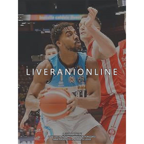 Campionato di Basket Serie A 2019/2020 Milano, Italia 09/02/2020 AX Armani Exchange Olimpia Milano vs Vanoli Basket Cremona Nella foto: Saunders della Vanili Cremona ostacolato da Nedovic della AX Armani Exchange Olimpia Milano ©Savino Paolella - Alessio Marini / AGENZIA ALDO LIVERANI SAS