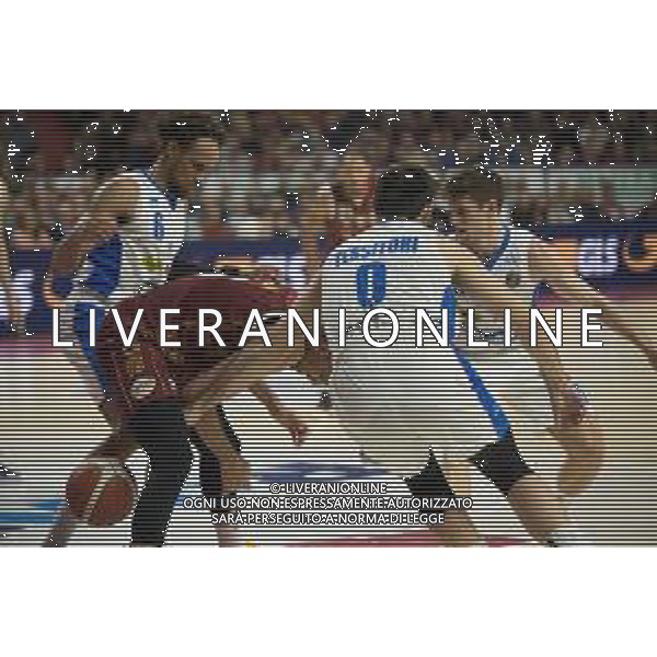 Campionato di Basket Serie A 2019/2020 Venezia, Italia 09/02/2020 Umana Reyer Venezia vs De Longhi Treviso Basket Nella foto: Austin Daye (Umana Reyer Venezia) in azione con Ivan Almeida (De\' Longhi Treviso) e Amedeo Tessitori (De\' Longhi Treviso) FOTO MATTIA RADONI-ALESSIO MARINI-AG ALDO LIVERANI SAS