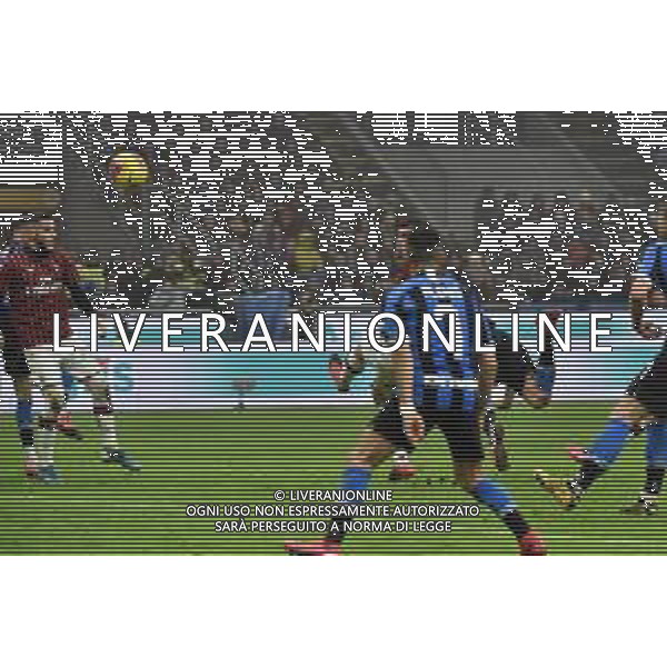 Stefan De Vrij in tuffo anticipa alessio Romagnoli e segna il gol del 3 a 2 Inter Inter vs Milan Campionato Serie A TIM - 23¬∞ giornata Milano 09-02-2020 Stadio Giuseppe Meazza - San Siro foto Roberto Garavaglia - ag. Aldo Liverani sas / AGENZIA ALDO LIVERANI SAS